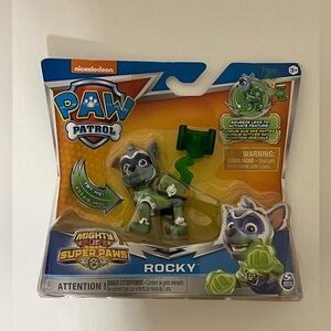 Paw Patrol Nickelodeon Mighty Pups Super Paws ROCKY Spin Master Hammer Action